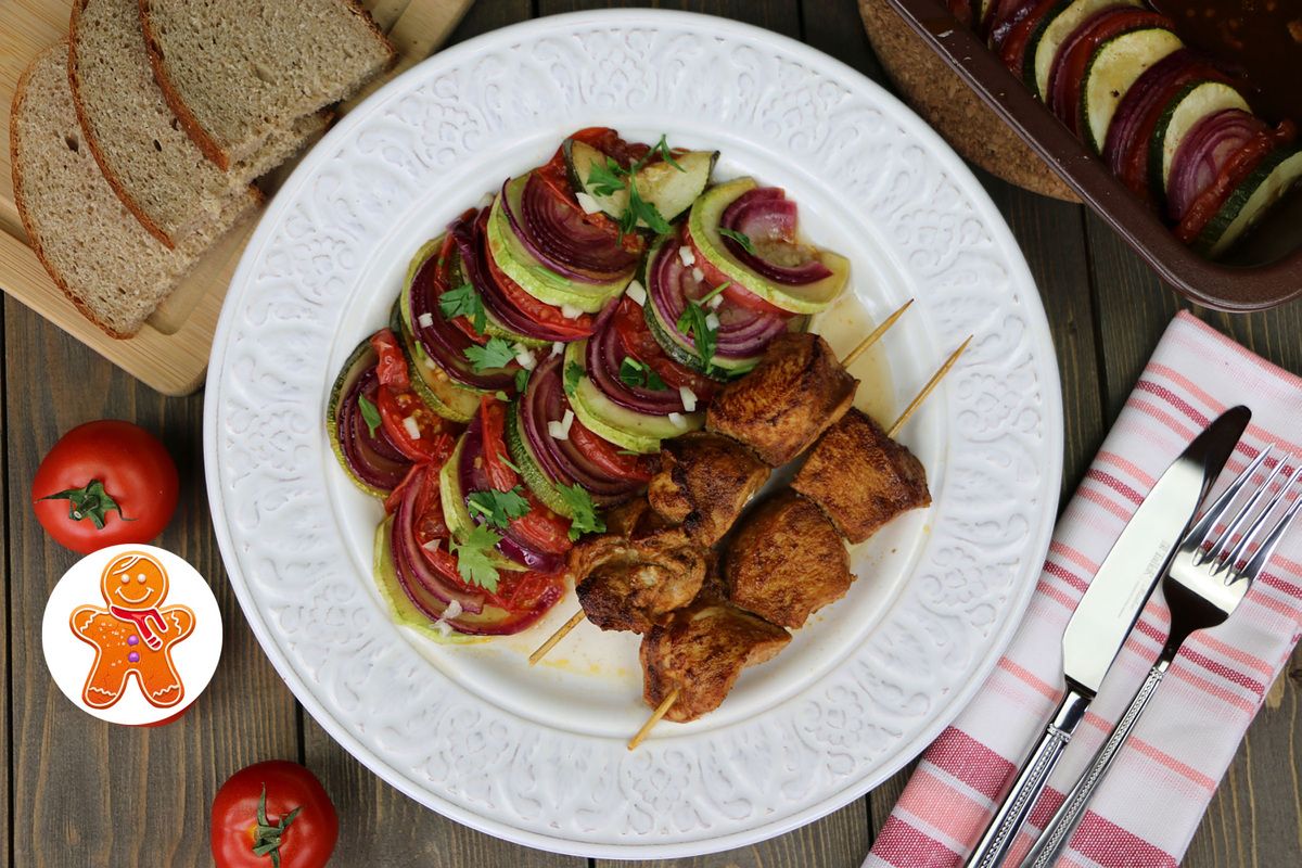 Шашлычки из курицы с овощами
