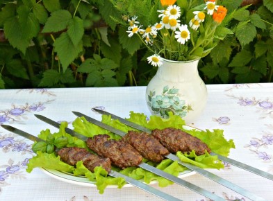 Люля-кебаб на мангале: простой и вкусный рецепт для теплых выходных