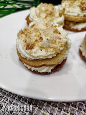 Нежные кето пирожные с мармеладом и кремом, которые удовлетворят любой вкус