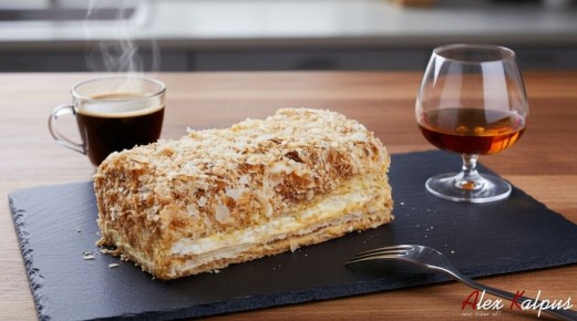 Почему торт Наполеон стал главной традицией Нового Года в Грузии