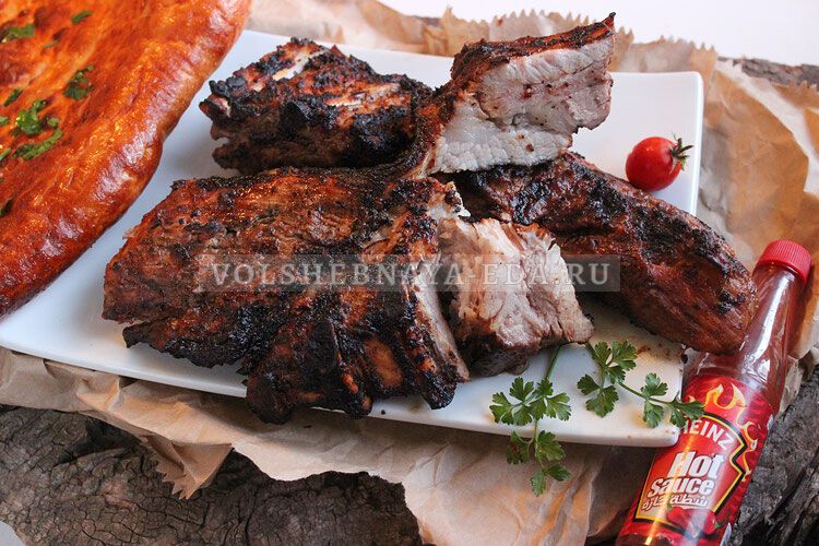 Нежные свиные ребрышки на гриле