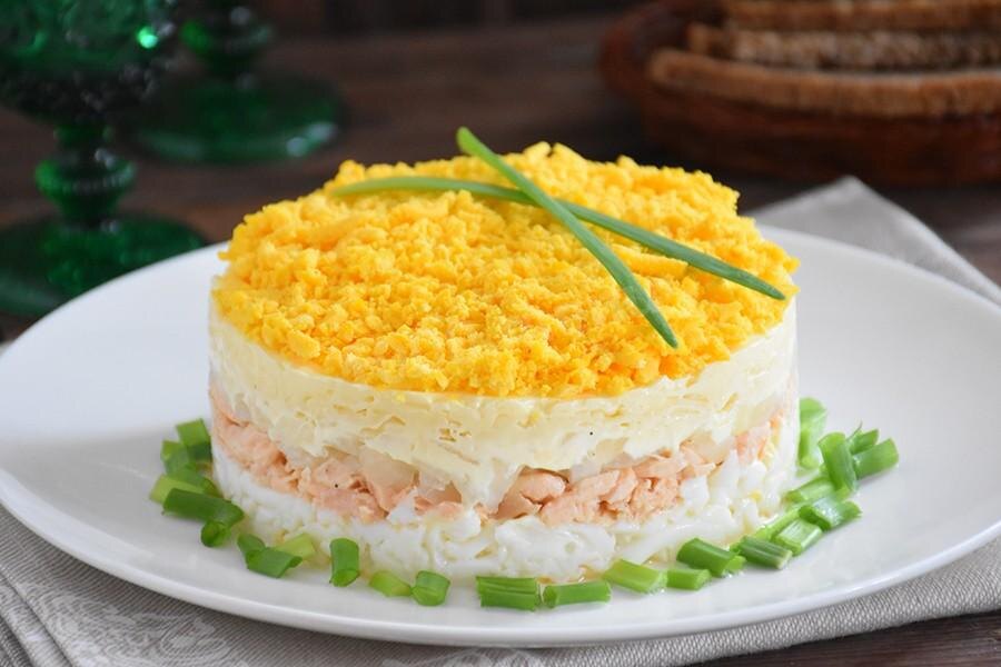 Мимоза: от классики до гастрономии — откройте новые грани любимого салата