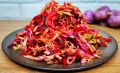 Легкий и яркий салат за пять минут: восторг для всей семьи