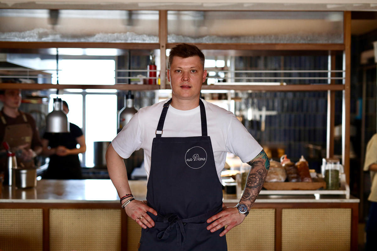 Приготовьте яблочный пирог по рецепту шефа Романа Орлова