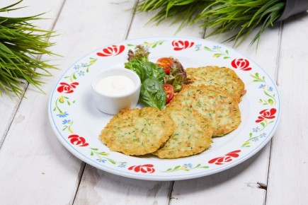 Как приготовить полезный завтрак: отличный рецепт блинов из кабачков