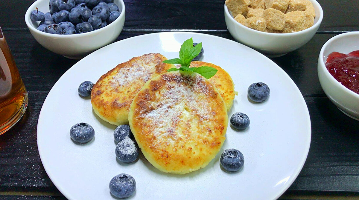 Идеальные сырники на завтрак: простой и вкусный рецепт