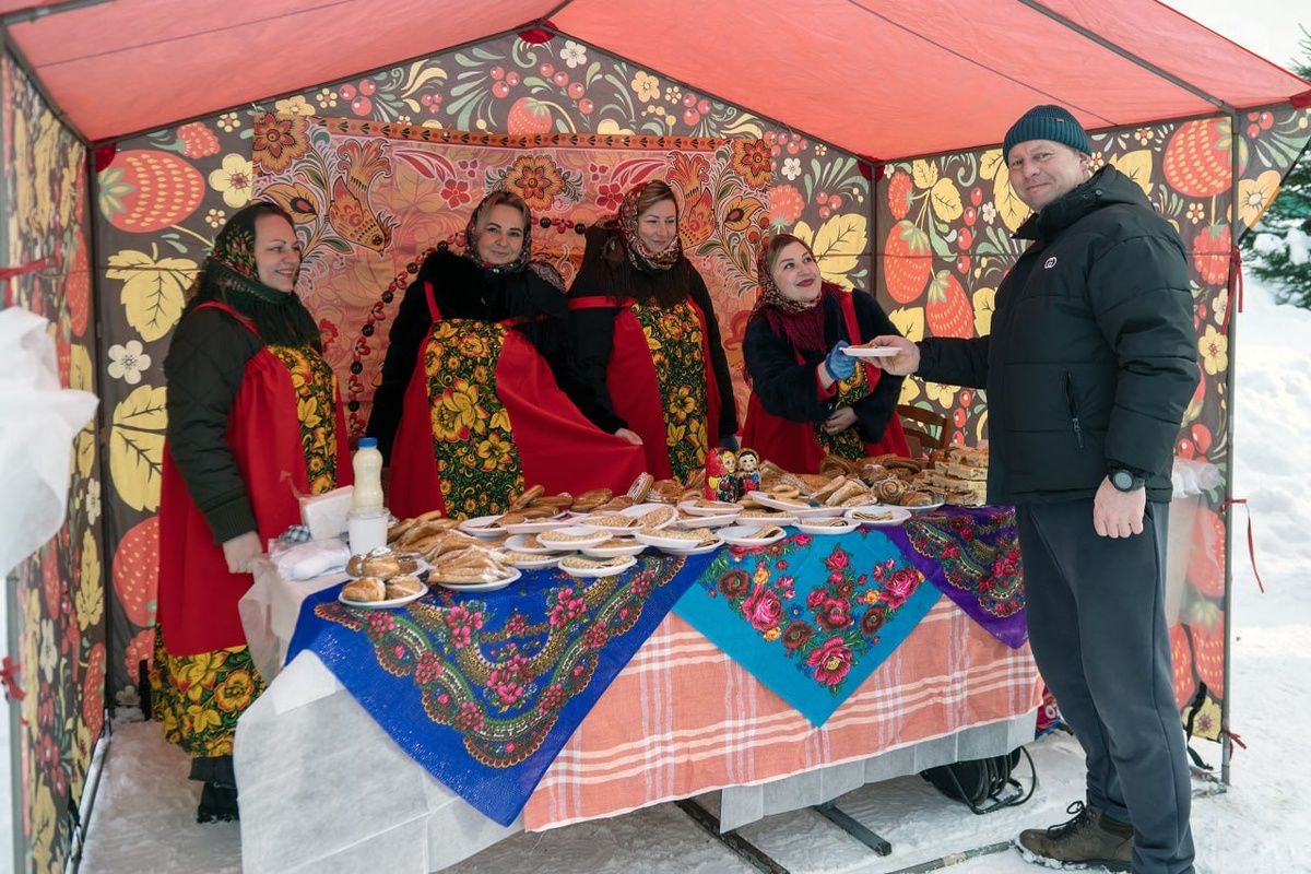 Праздничная атмосфера в «Берёзовой роще» на Масленицу