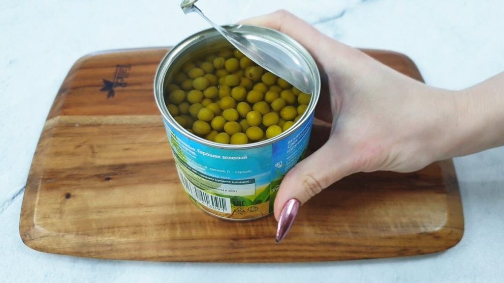 Почему стоит сохранять жидкость из банки с горошком: полезные секреты