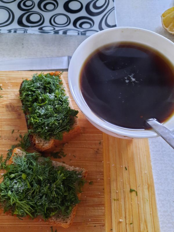 Вкусный завтрак: бутерброд с укропом для бодрого утра