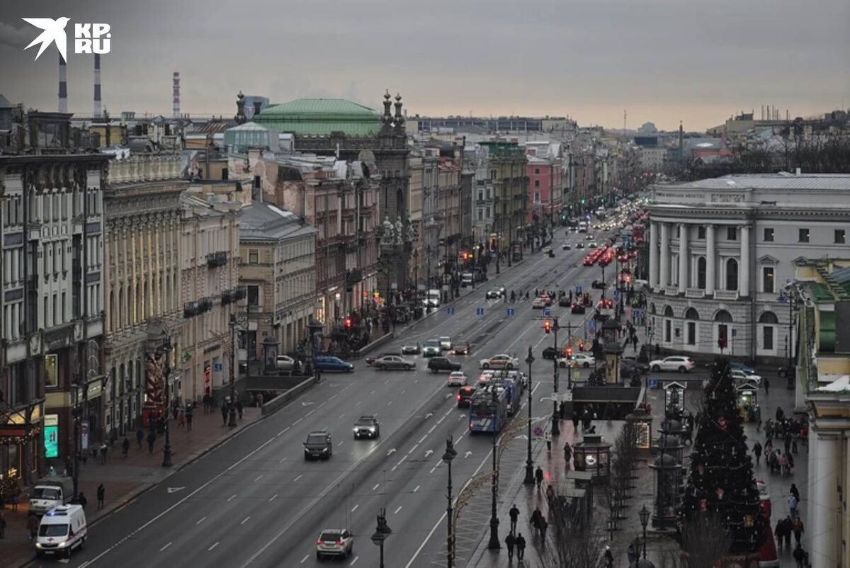 Сувенирные лавки на Невском: новый тренд вместо ресторанов