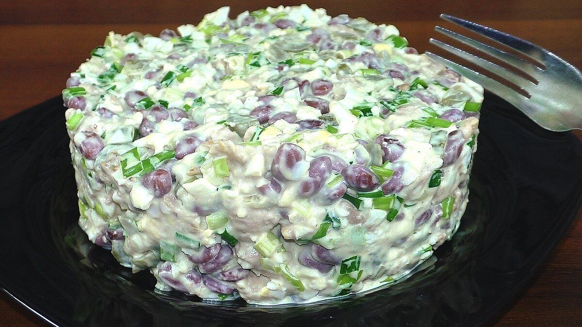 Необычный салат с фасолью: рецепты без мяса, которые покорят вас