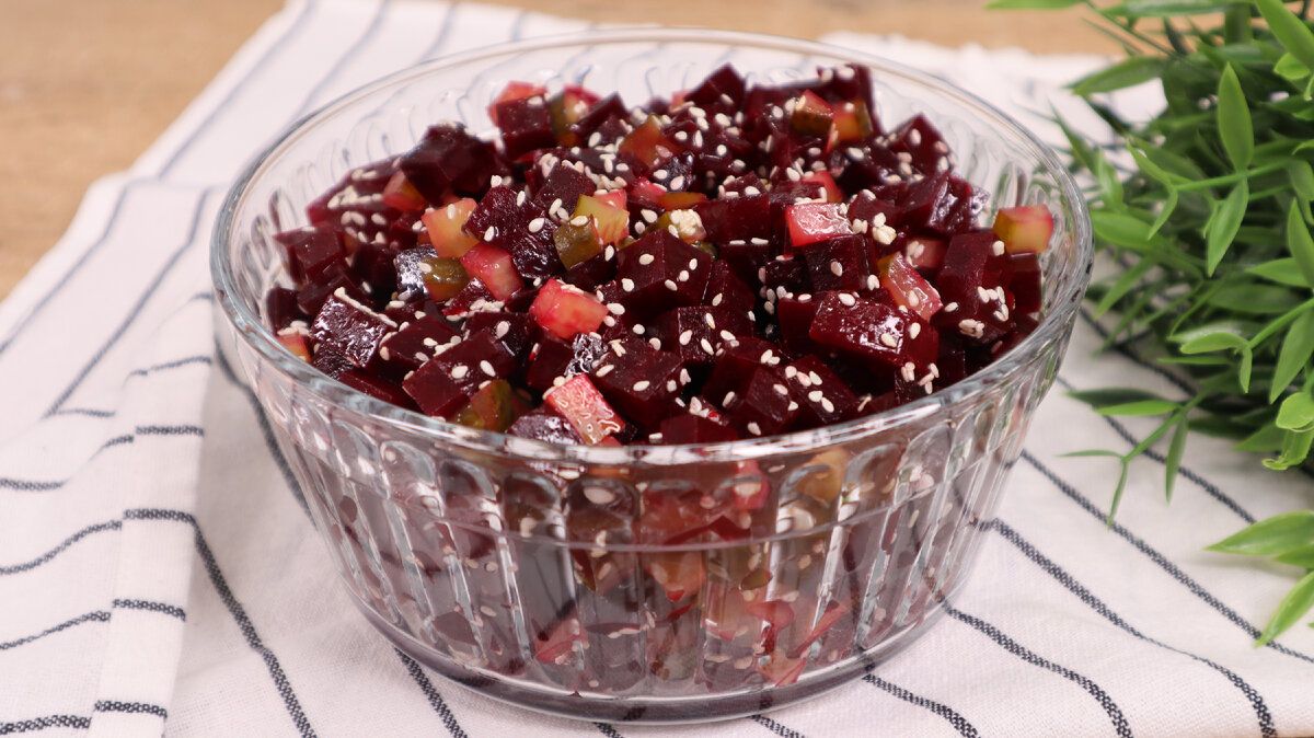 Необычный салат с кунжутом, который удивит ваших близких