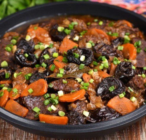 Говядина с черносливом: кулинарное вдохновение из духовки