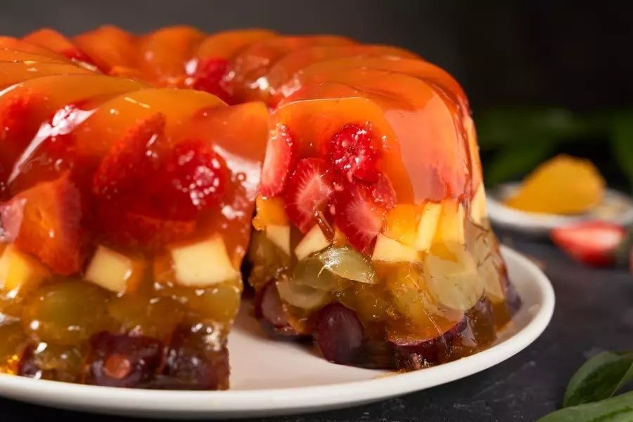 Сладкое наслаждение: оригинальное желе с фруктами, которое удивит ваших гостей