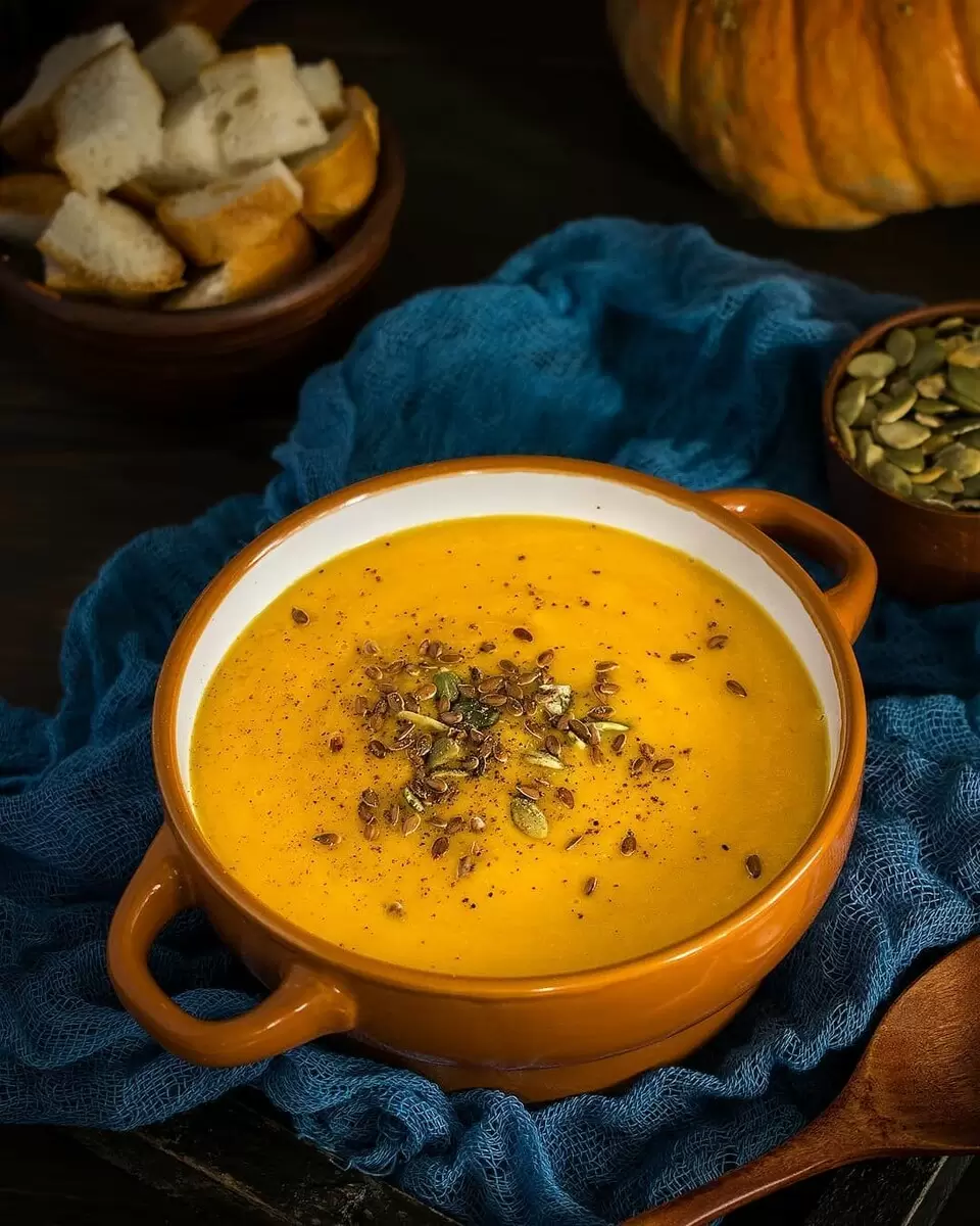 Нежный тыквенный суп с чечевицей для создания уютной атмосферы
