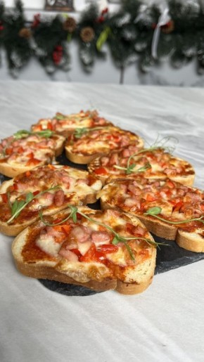 Невероятно вкусные горячие бутерброды на батоне