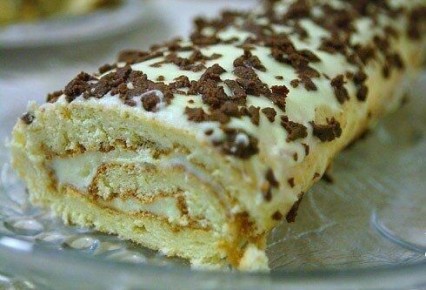 Нежный рулет со сметанным кремом