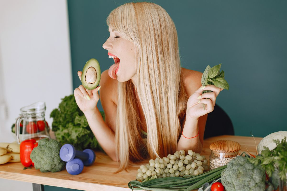 Как вкусно и полезно побороть осеннюю хандру: лучшие продукты для поднятия настроения