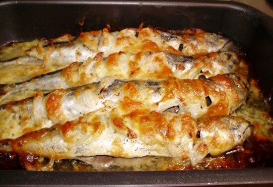 Изысканная скумбрия под сыром: простой рецепт для любой затеи
