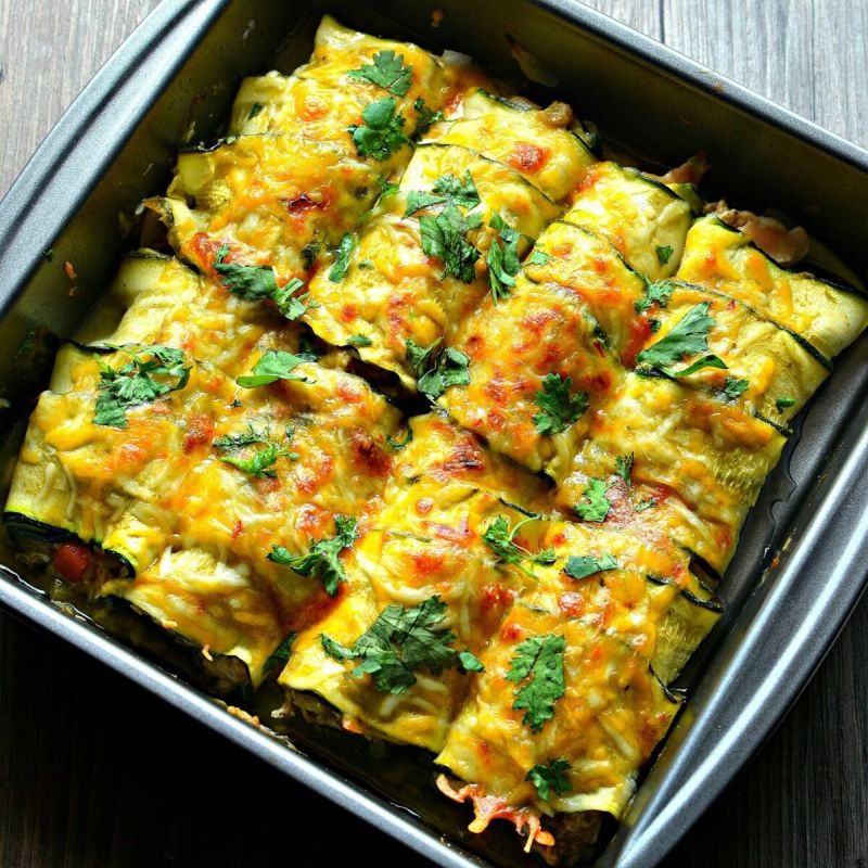 Нежные рулетики из кабачков с курицей и сыром, которые порадуют вас