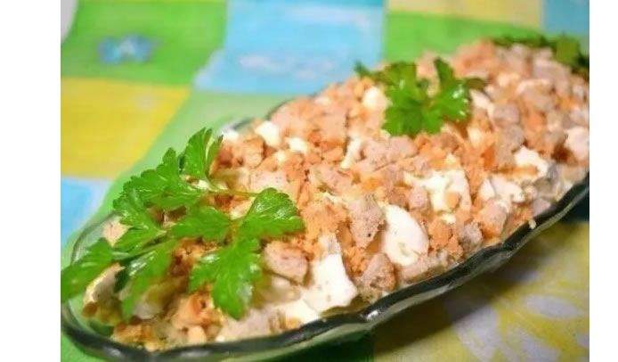 Как приготовить салат «Искушение» с грибами и сыром