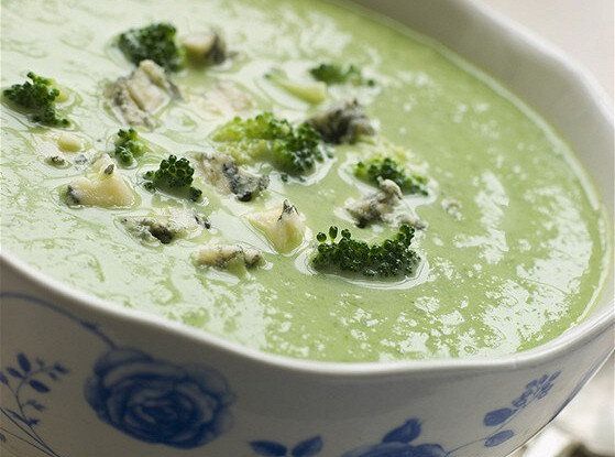 Нежный крем-суп с брокколи и голубым сыром