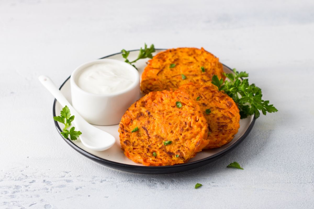 Морковные драники: яркий вкус на вашем столе