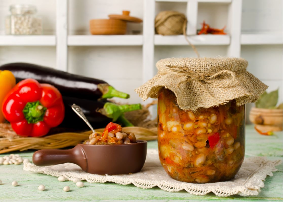 Невероятная закуска из баклажанов и фасоли на зиму: просто, вкусно и полезно