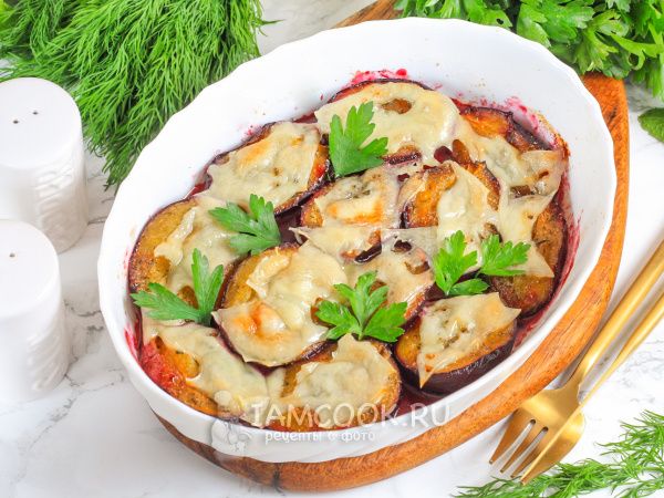 Необычная летняя закуска: запеченные сливы с сыром, которые покорят всех