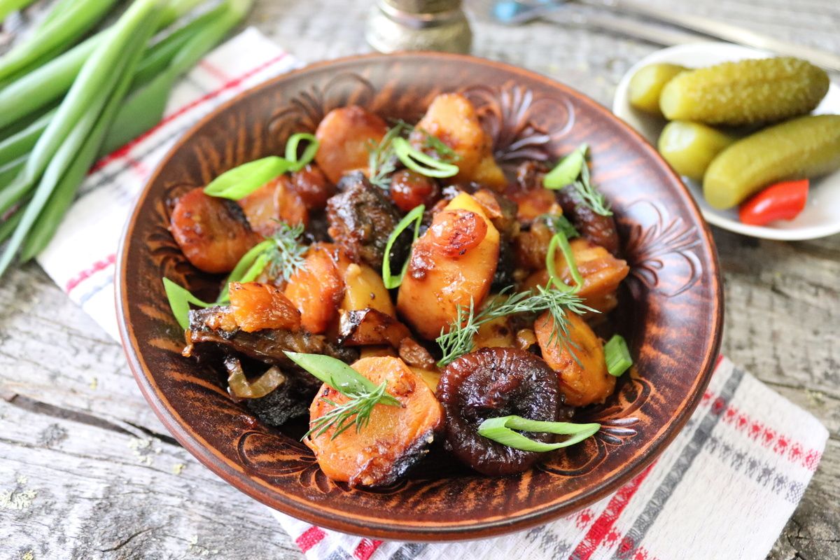 Цимес с бараниной и сухофруктами: вкусное путешествие в еврейскую кухню