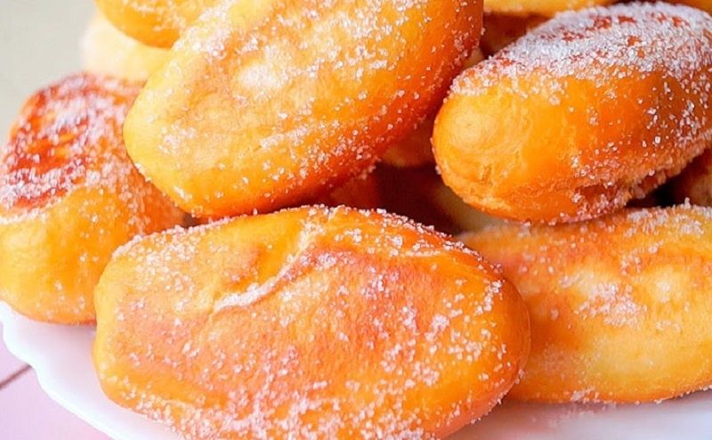 Скороутренние угощения: как легко и быстро испечь палочки на кефире