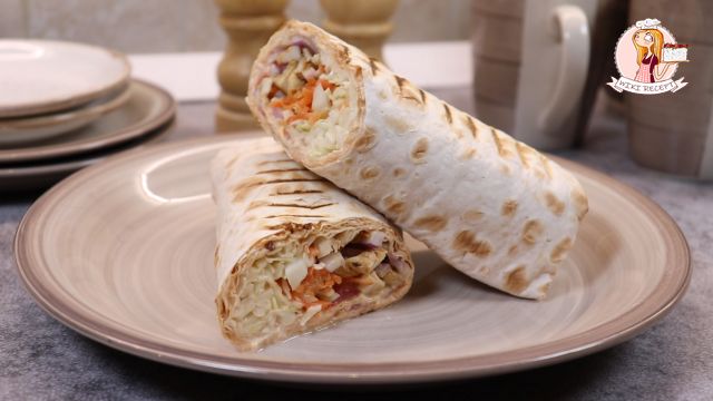 Простой и вкусный рецепт домашней шаурмы с курицей