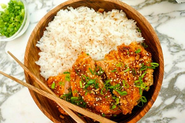 Вкусный и быстрый медово-чесночный цыплёнок на сковороде — рецепт китайского блюда за 20 минут
